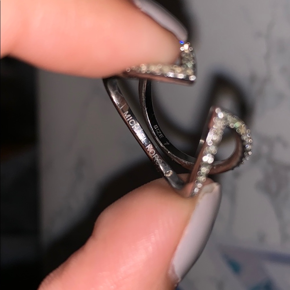 Michael Kors Ring - Picture 4 of 8